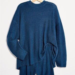 Women's Textured Crewneck Sweater - Deep Blue